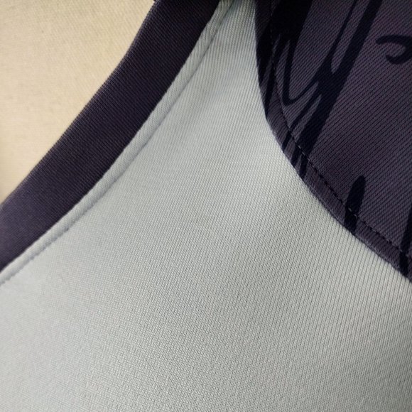 Under Armour Blue Heatgear Collared V-Neck Loose Fit Top - Picture 9 of 11